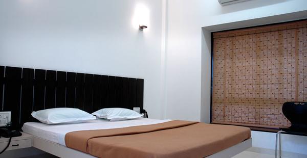 Hotel Manmandir Executive Aurangabad  Zewnętrze zdjęcie